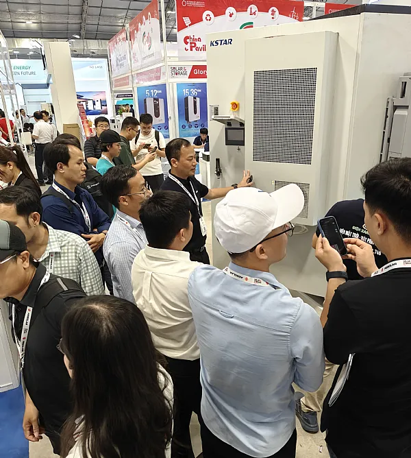 KSTAR вражаюче дебютує на виставці Solar & Storage Live Vietnam 2025