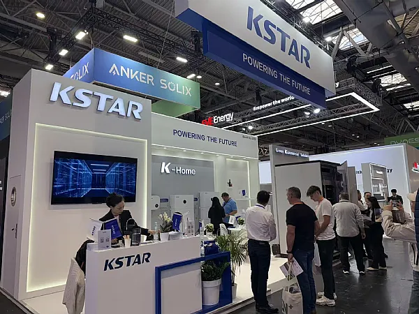 KSTAR демонструє інтелектуальні рішення для зберігання енергії на виставці Solar & Storage Live UK 2025