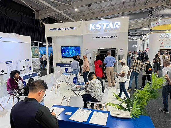 KSTAR демонструє рішення для сонячної енергії та зберігання енергії, адаптовані до енергетичних потреб Африки, на виставці Solar & Storage...